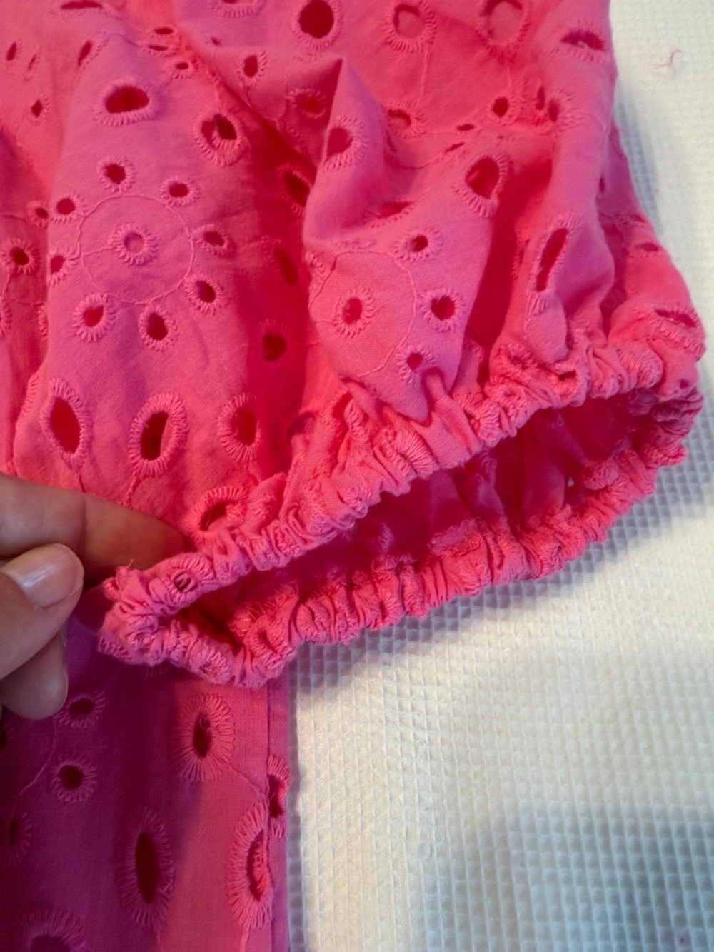 Pretty Garden Bright Pink Eyelet Puff-Sleeve Women’s Top Size Small NWT - Picture 8 of 13